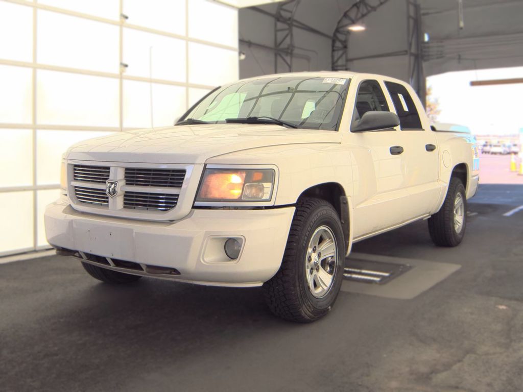 2009 Dodge Dakota SXT photo