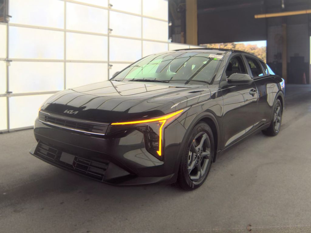 2026 Kia K4 LXS photo