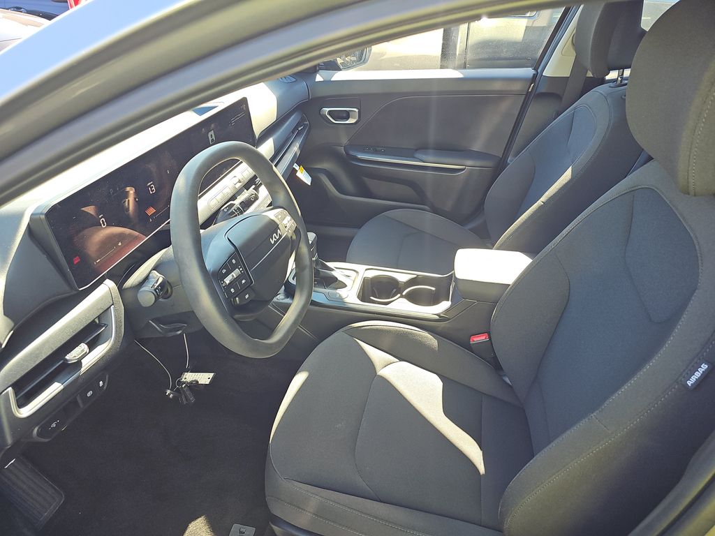 2026 Kia K4 LXS photo