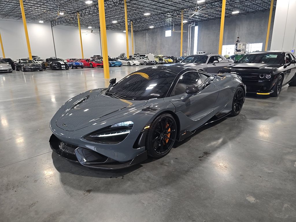 2021 McLaren 765LT photo