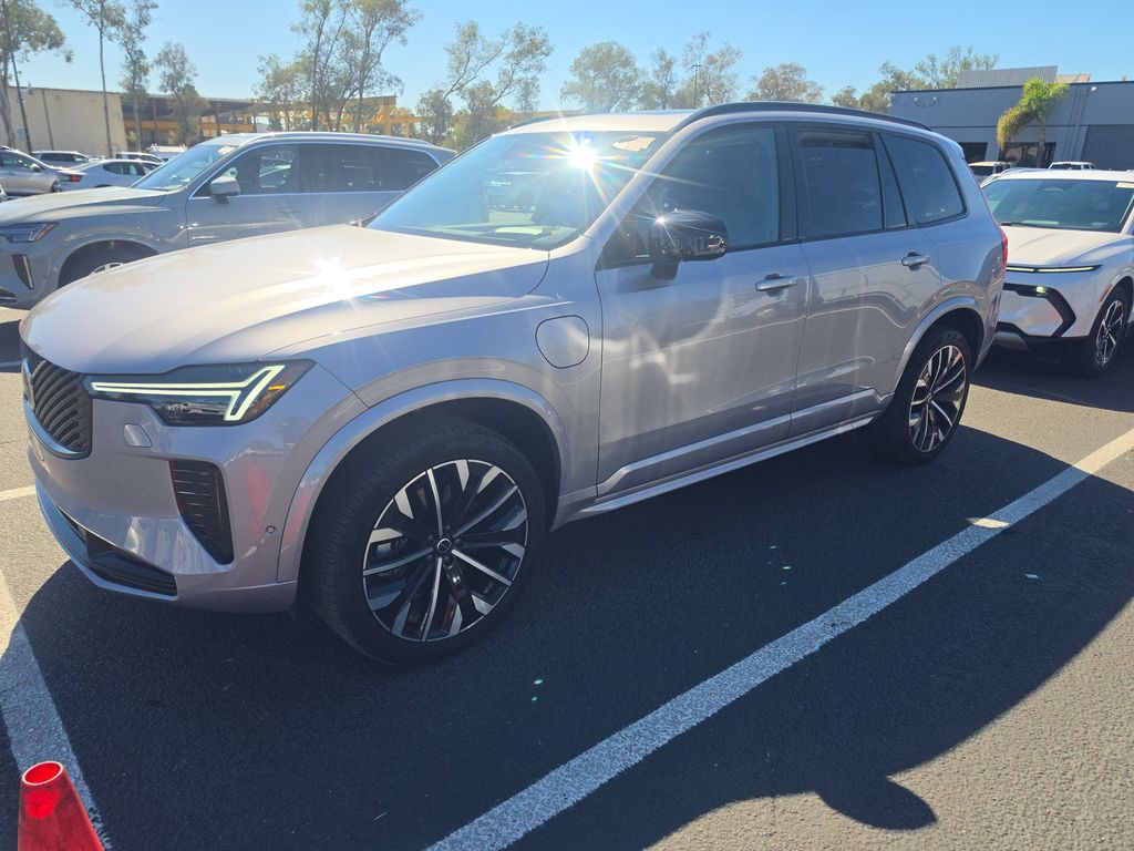 2026 Volvo XC90 Plug IN Ultra Dark photo