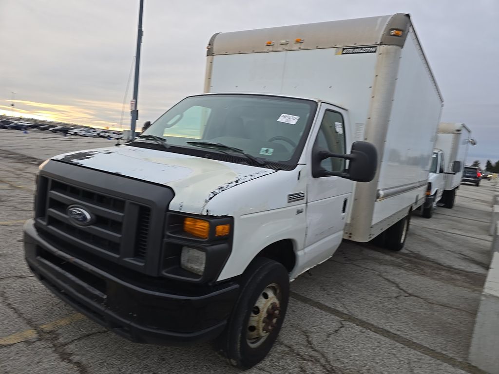 2012 Ford E-350 Cutaway photo