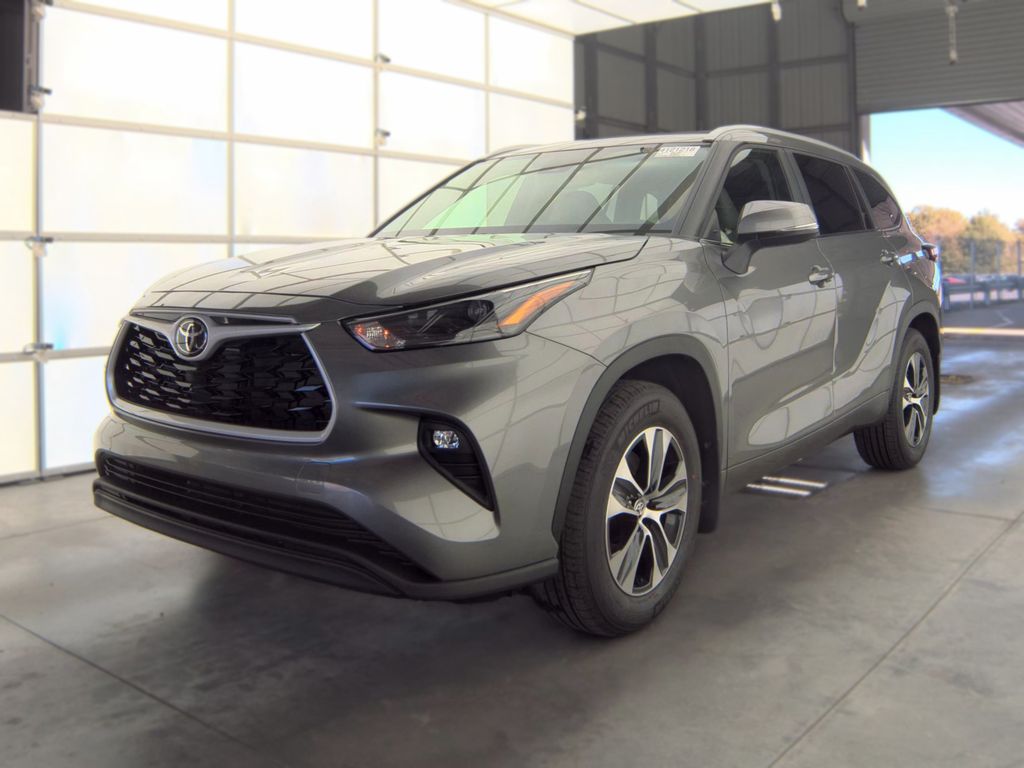 2026 Toyota Highlndr XLE photo
