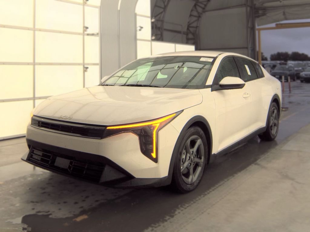 2026 Kia K4 LXS photo