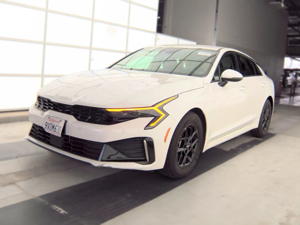 2026 Kia K5 LXS photo