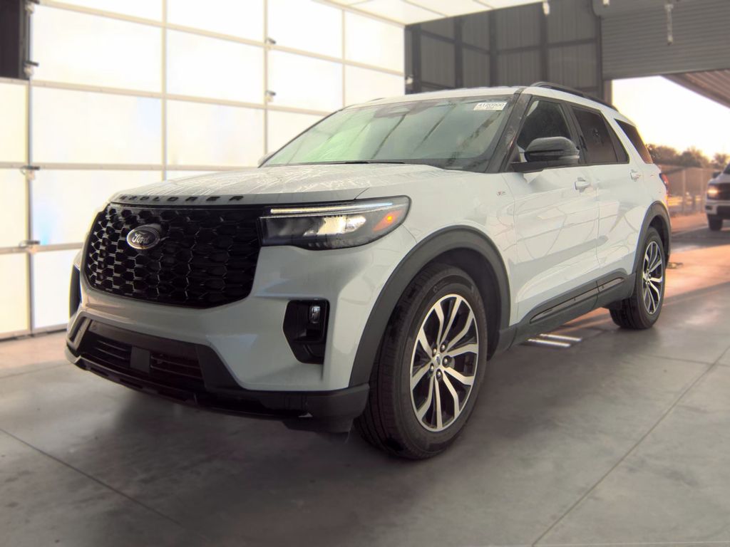 2026 Ford Explorer ST-Line photo