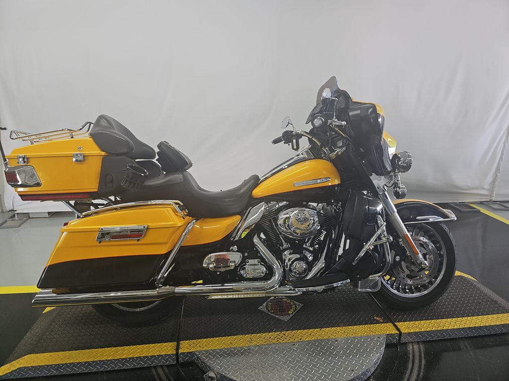 2013 Harley-Davidson Flhtk photo