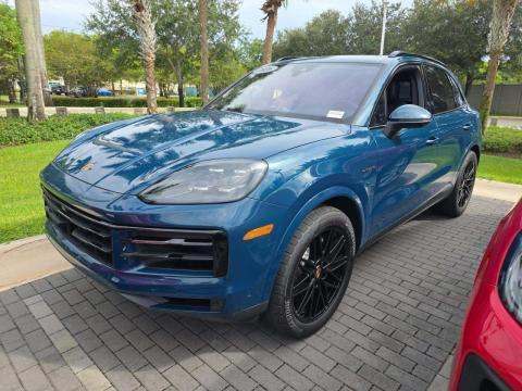 2026 Porsche Cayenne E-Hybrid photo