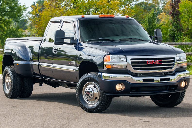 2006 GMC Sierra 3500 SLE-2 photo