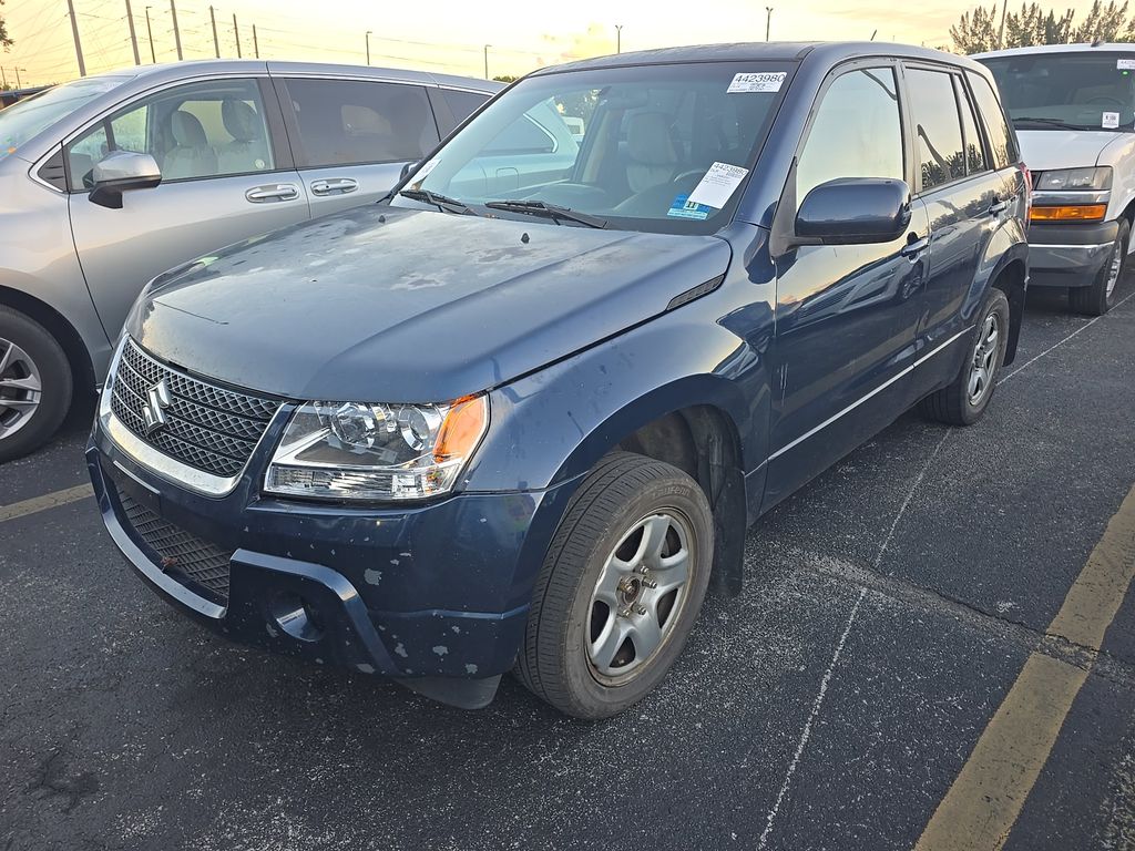 2011 Suzuki Grand V Premium photo