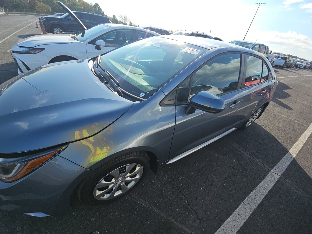 2026 Toyota Corolla LE photo