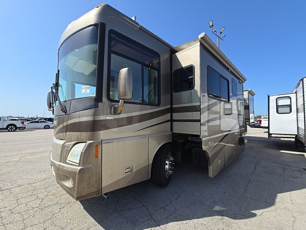 2005 Winnebago Vectra Vectra photo