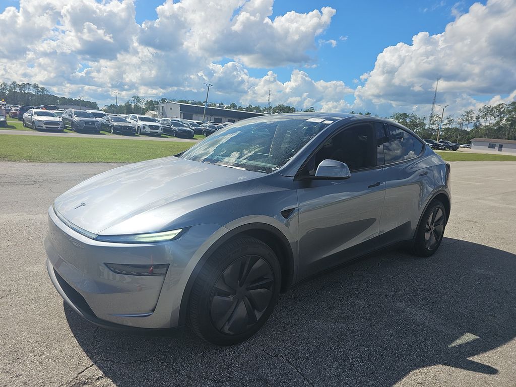 2026 Tesla Model Y Long Range photo