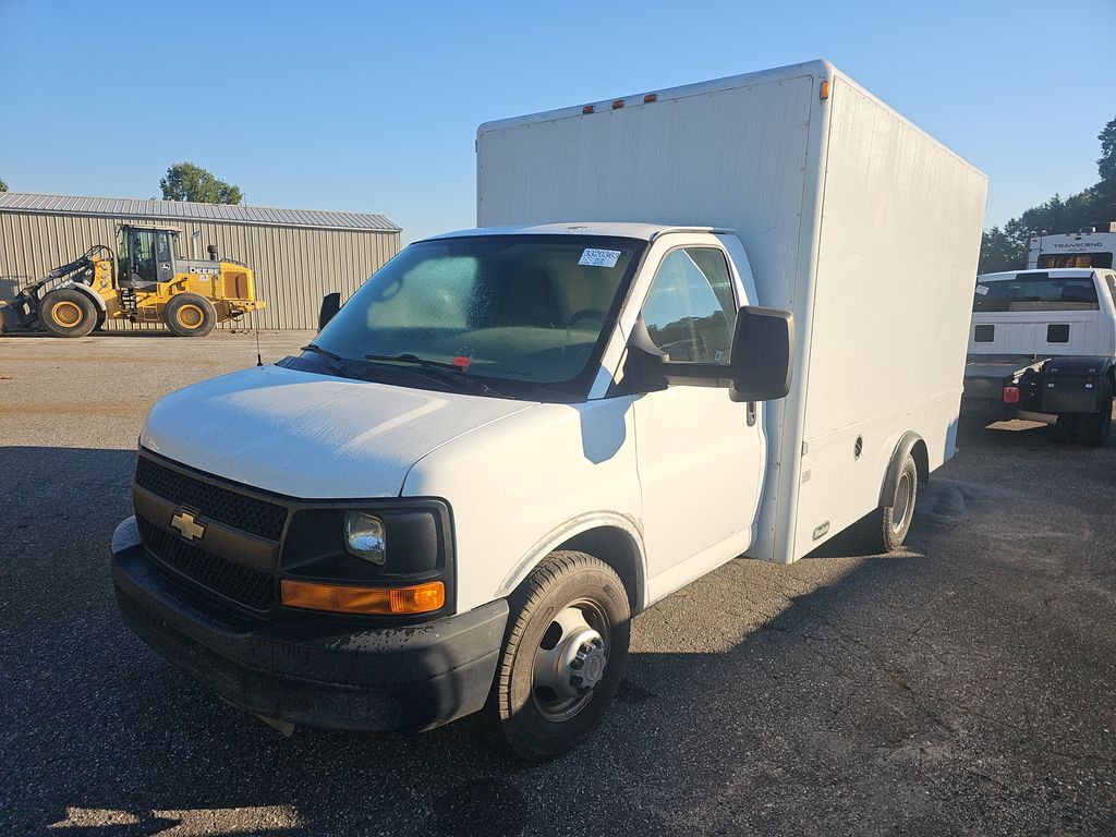 2014 Chevrolet 3500 Cutaway photo