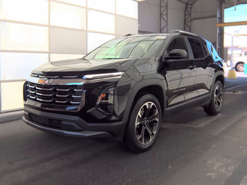 2026 Chevrolet Equinox FWD LT photo