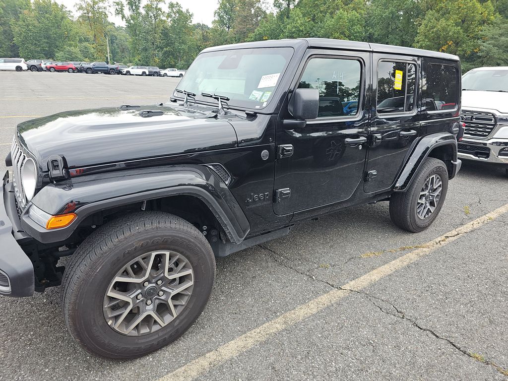 2026 Jeep Wrangler Sahara photo