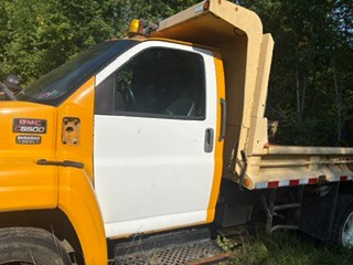 2004 GMC C5500 photo