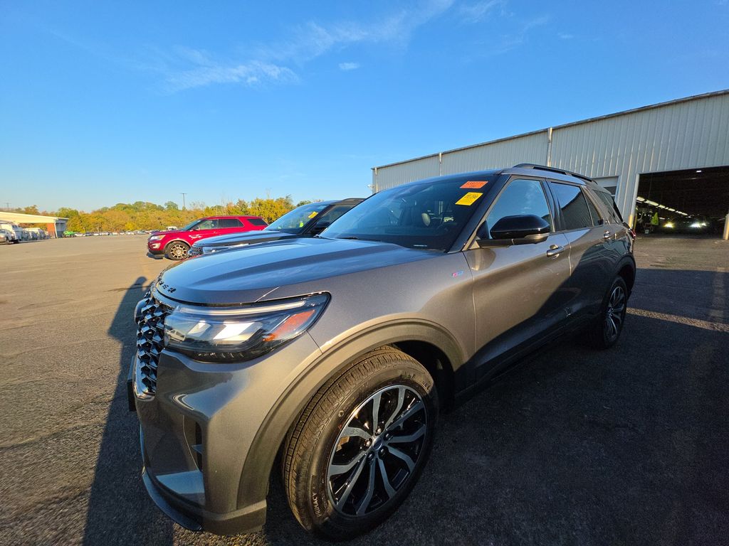 2026 Ford Explorer ST-Line photo