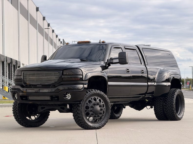 2007 GMC Sierra 3500 SLT photo
