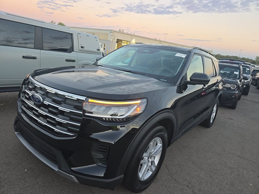 2026 Ford Explorer Active photo