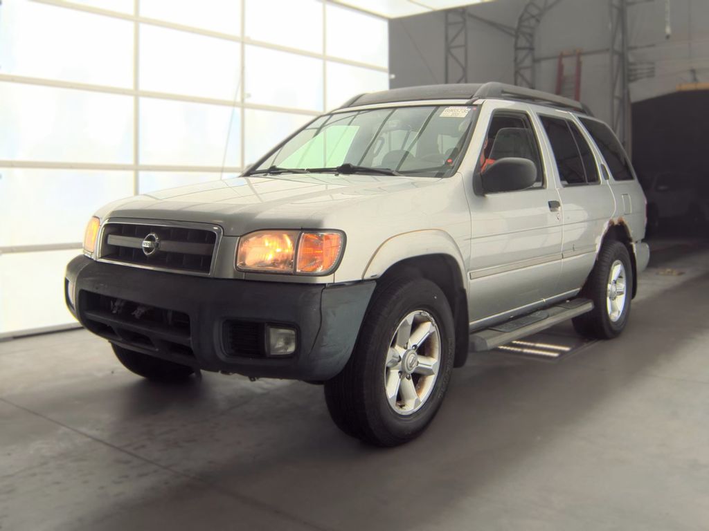 2003 Nissan Pathfind SE photo