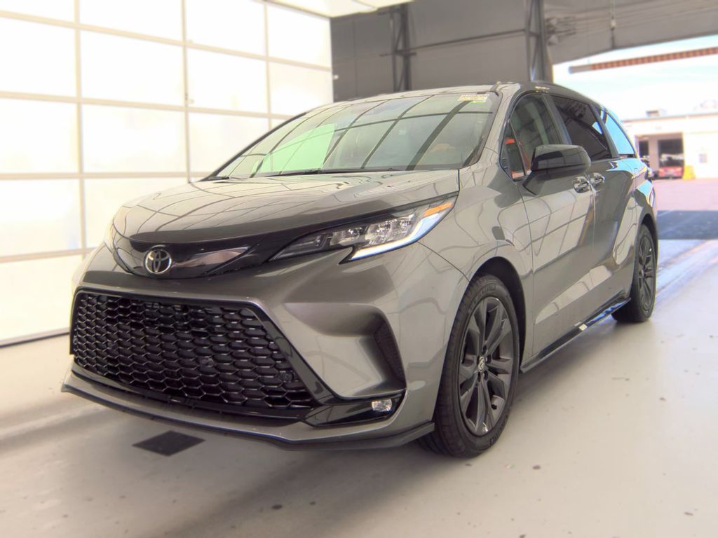 2026 Toyota Sienna XSE photo