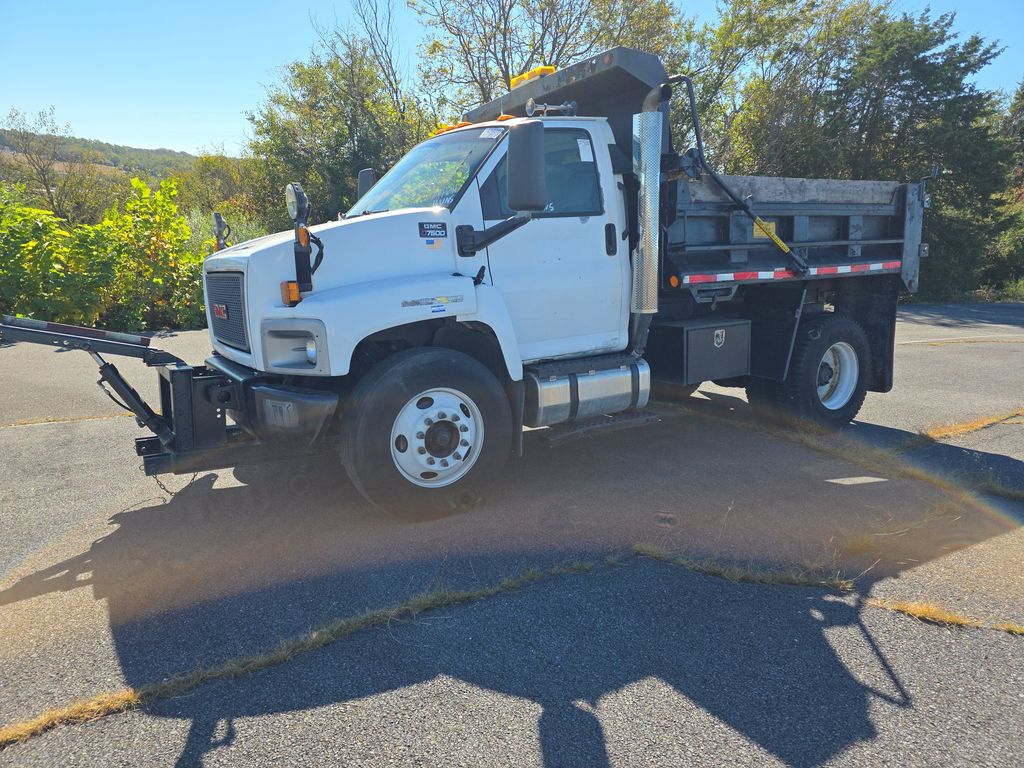 2005 GMC 7500 Dump Truck photo