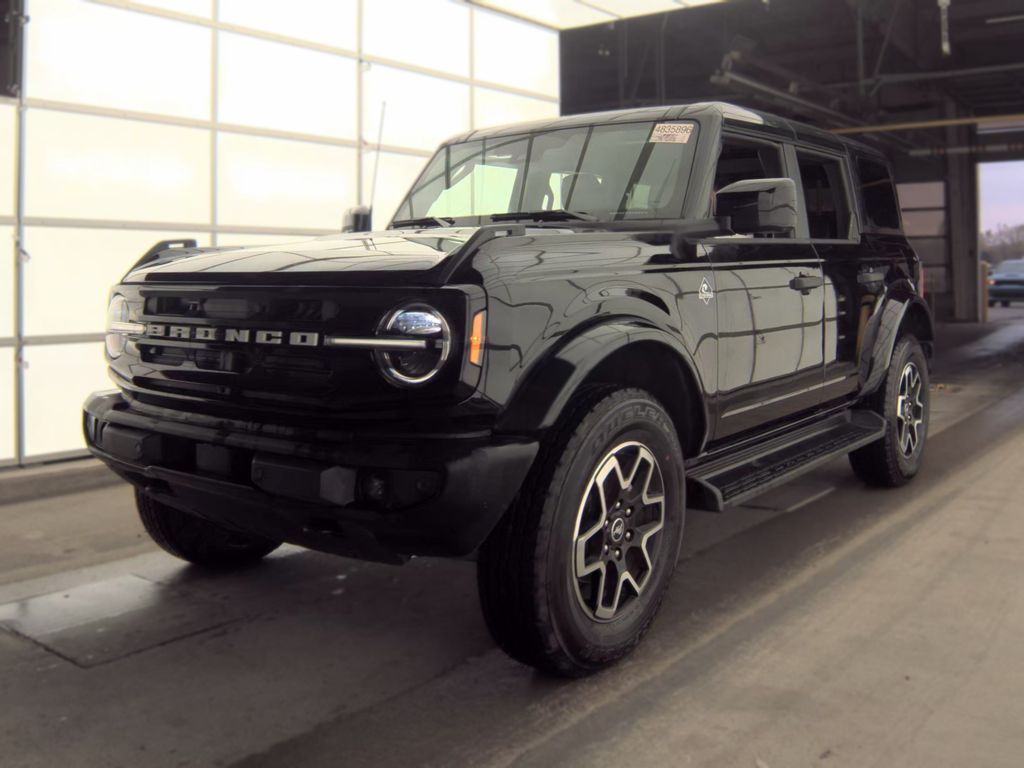 2026 Ford Bronco Outer Bank photo