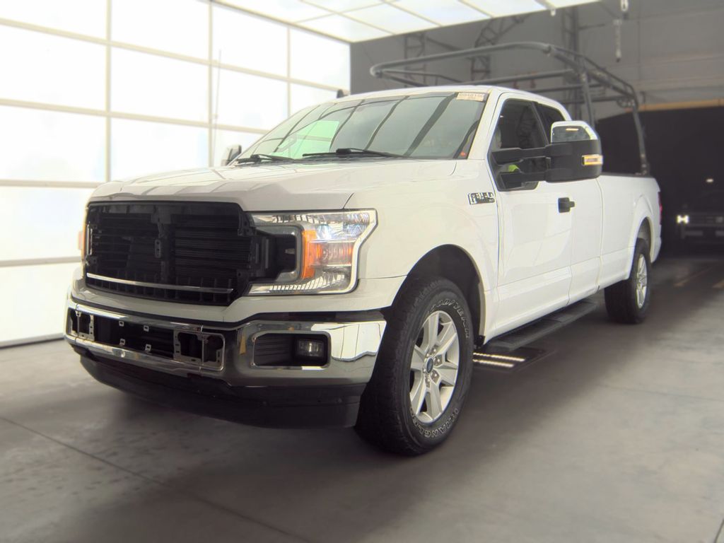 2019 Ford F-150 XLT photo
