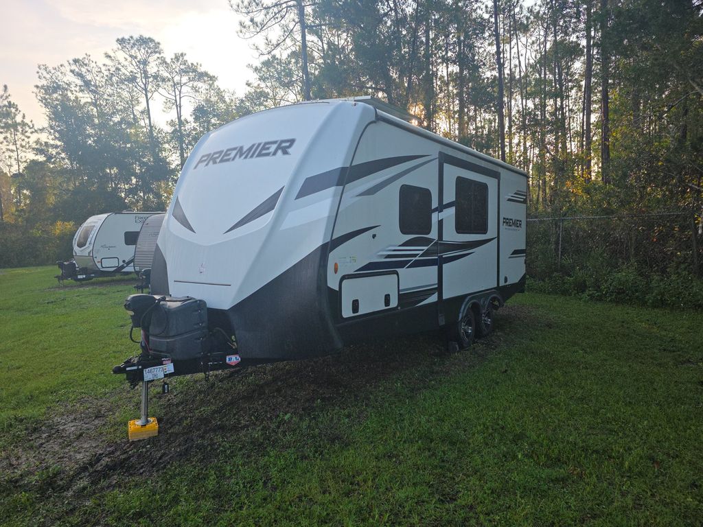 2022 Bullet Premier photo