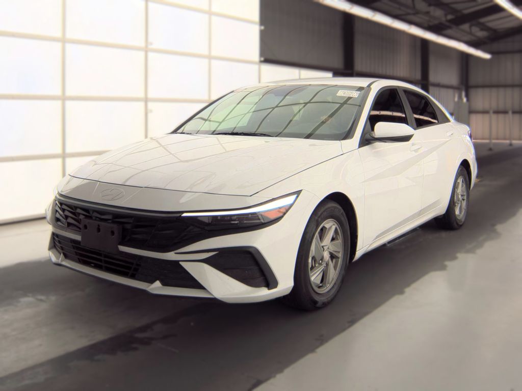 2026 Hyundai Elantra SE photo