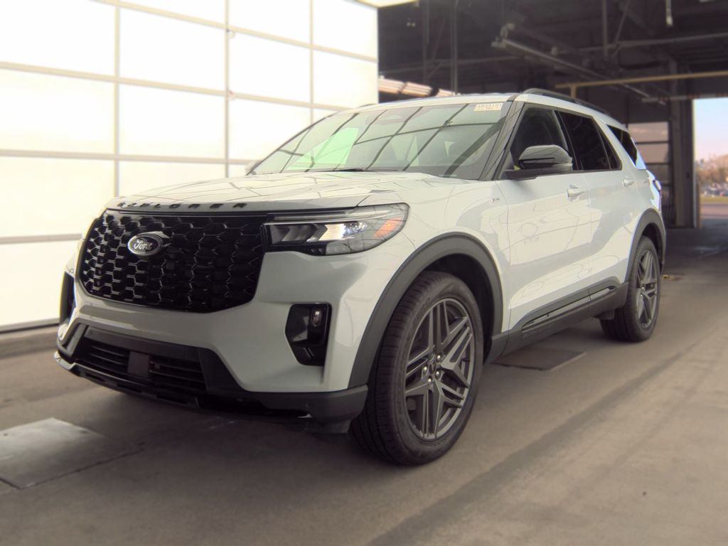 2026 Ford Explorer ST-Line photo