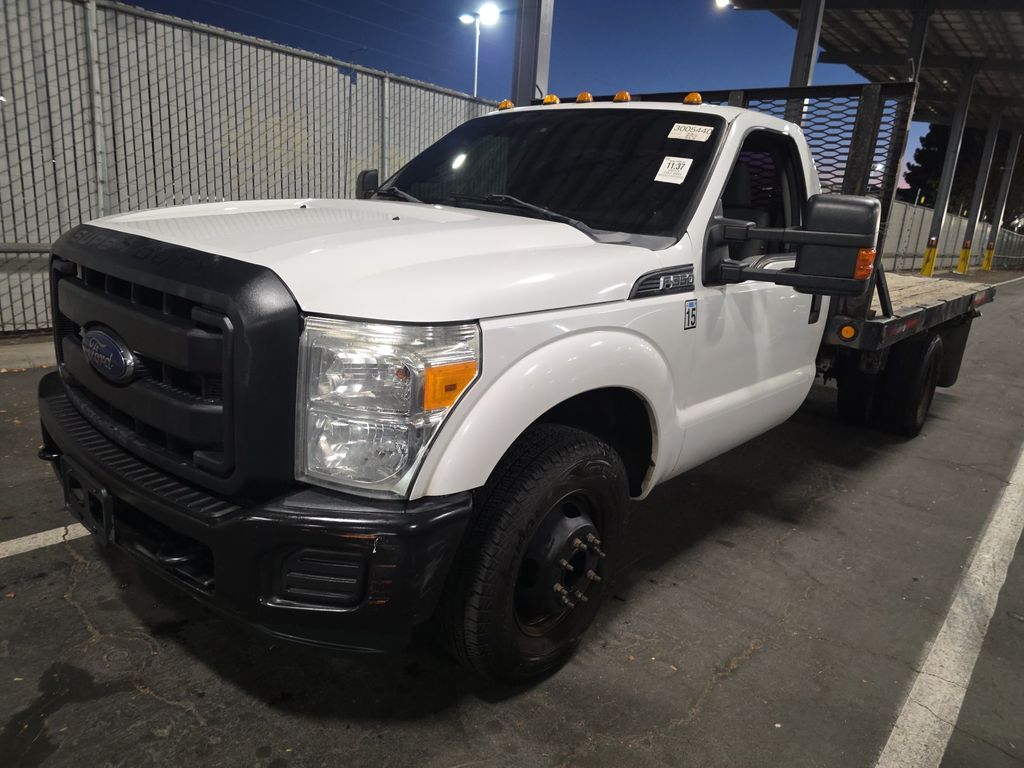2015 Ford F-350 DRW XL photo