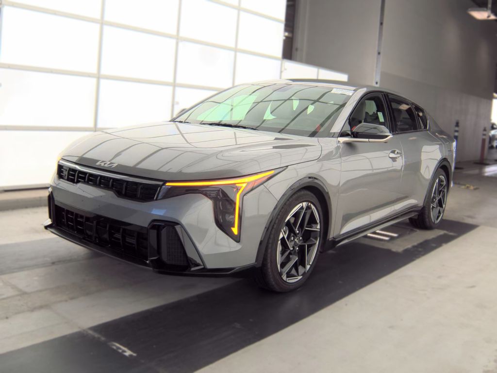 2026 Kia K4 GT-Line photo