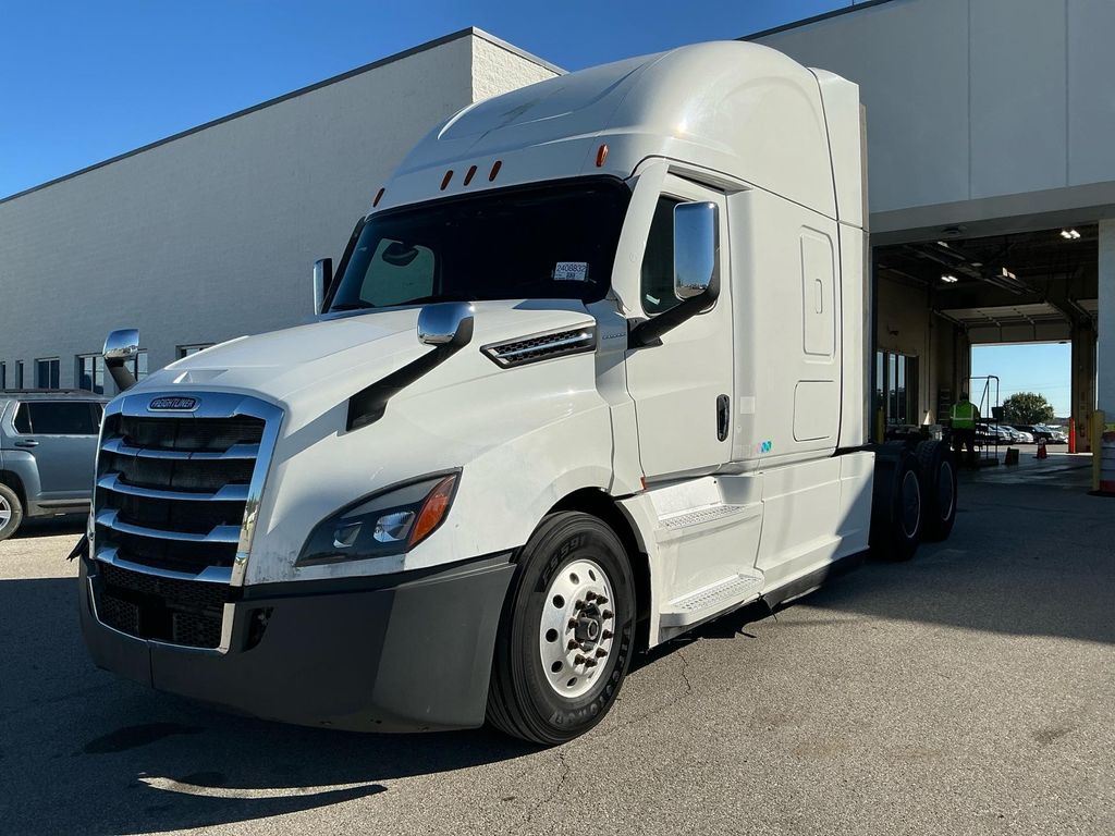 2021 Freightliner PT126SLP photo